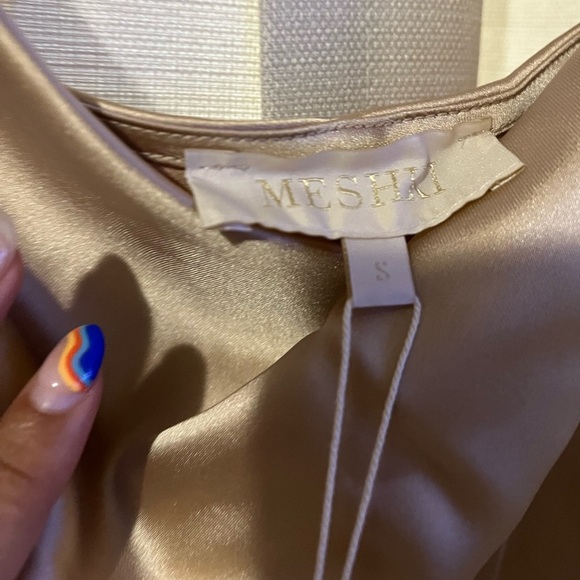 Gold satin dress - Picture 4 of 5